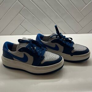 Nike Men's Blue and White Sneakers